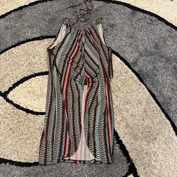 BCBGeneration, XXS, RED, ORANGE, WHITE, BLACK, BLUE FLOWY SHIRT - Picture 5 of 7